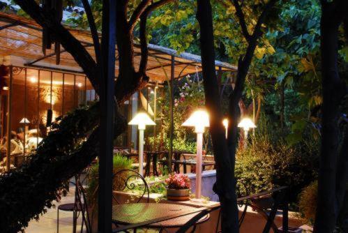 Hostellerie Le Paradou Lourmarin Εξωτερικό φωτογραφία